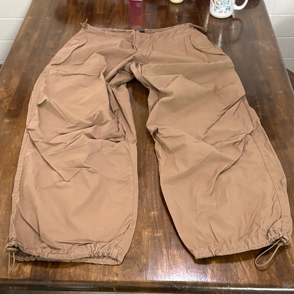 Iets Frans parachute pants Women’s XS Urban Outfitters Brown